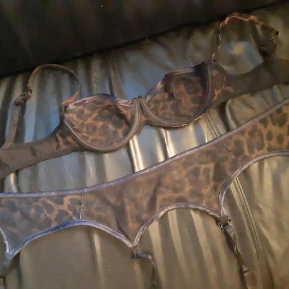Agent Provocateur Leopard Set - Picture 3 of 3